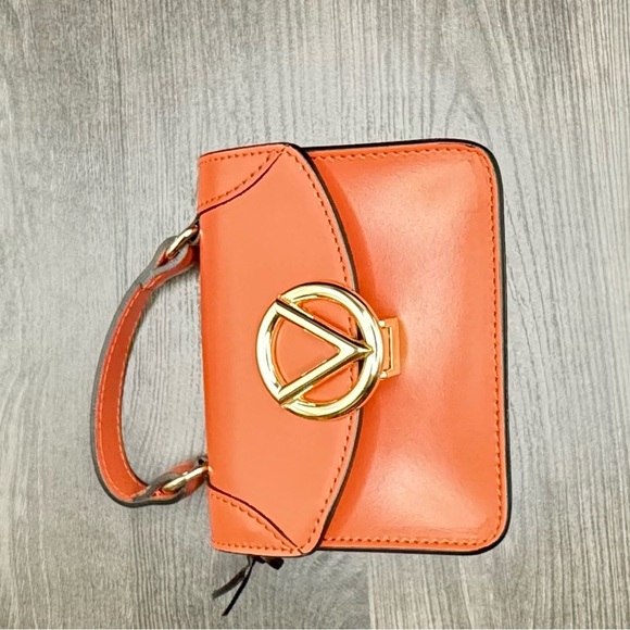 VALENTINO BY MARIO VALENTINO
Bibi Retro Leather Small Shoulder Bag - Picture 11 of 12